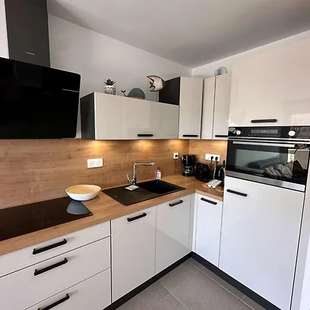 Apartment T2 De Standing, Face Mer, 4 Pers, A 30m De La Plage, Parking Privatif - Fr-1-701-73